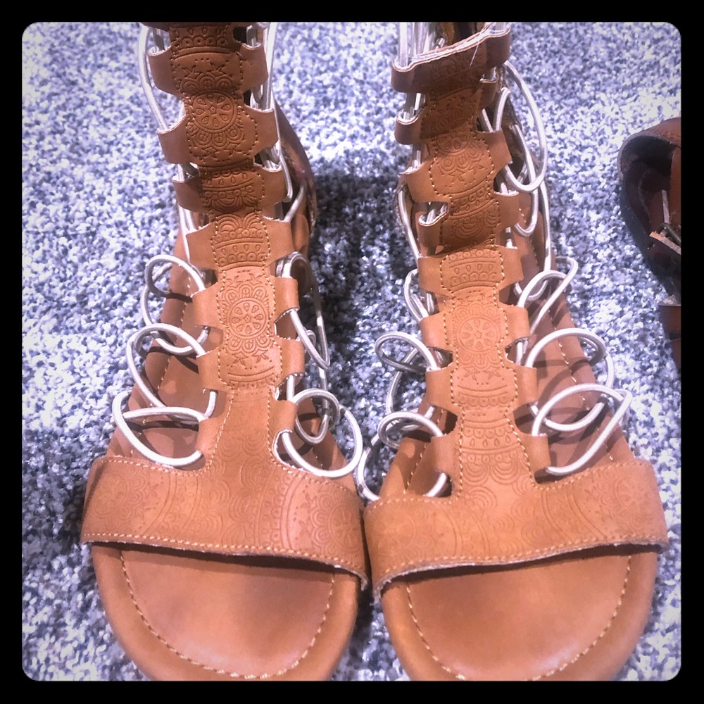 Sandles